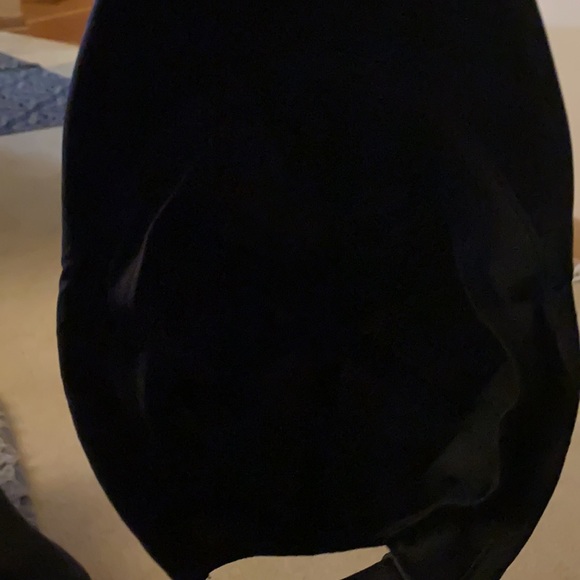 ASICS adjustable lightweight hat - Picture 3 of 3